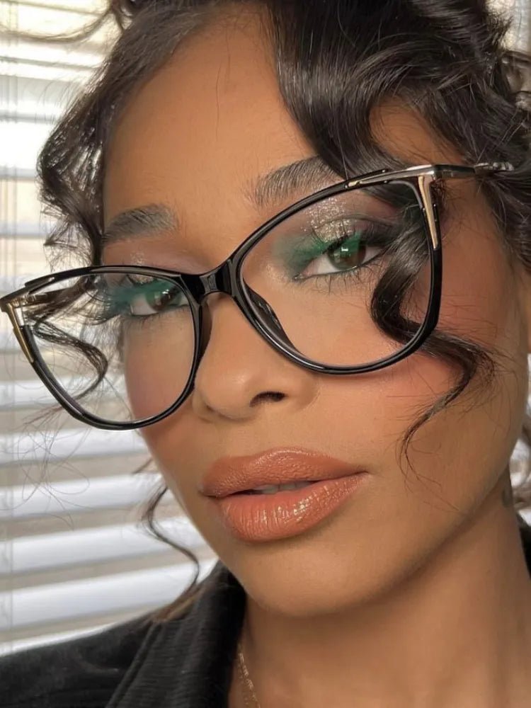 Abigail Eyeglasses - Tha Shade Eyeglasses