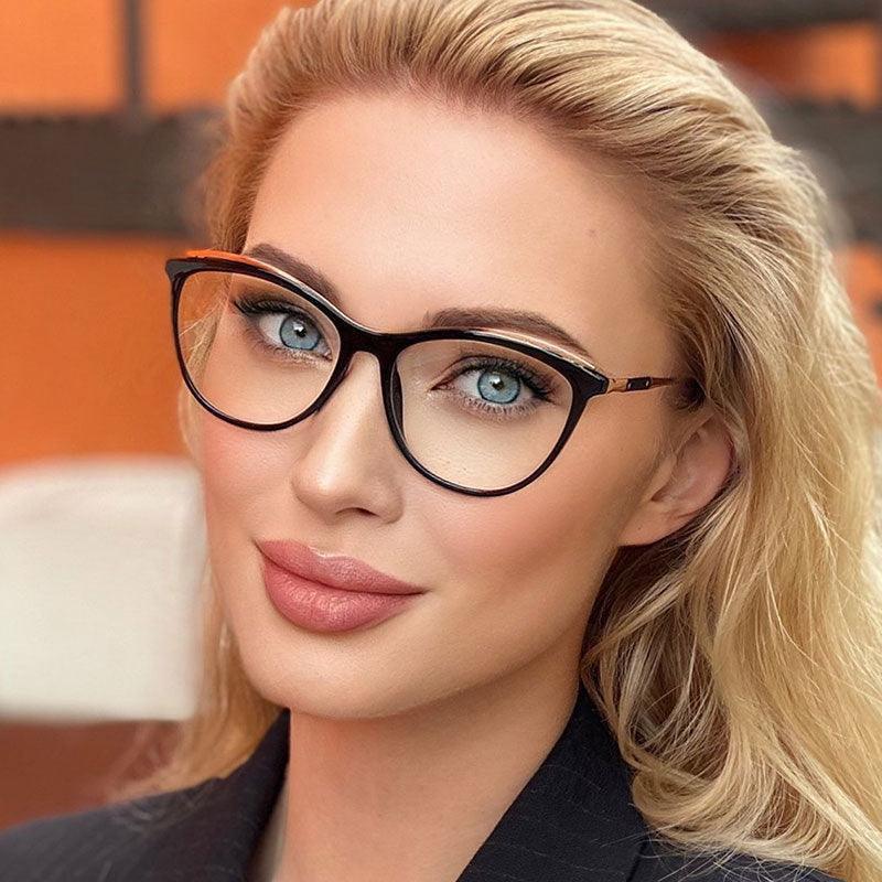 Dasja Eyeglasses - Tha Shade 0