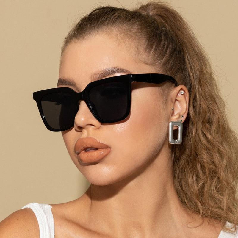 Ewelina Sunglasses - Tha Shade Square Sunglasses