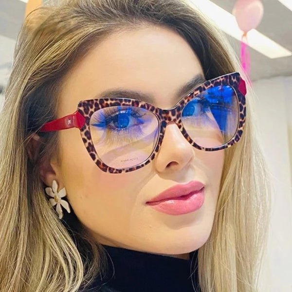 Megan Eyeglasses - Tha Shade Eyeglasses