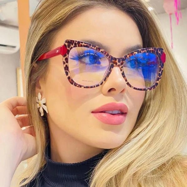 Megan Eyeglasses - Tha Shade Eyeglasses