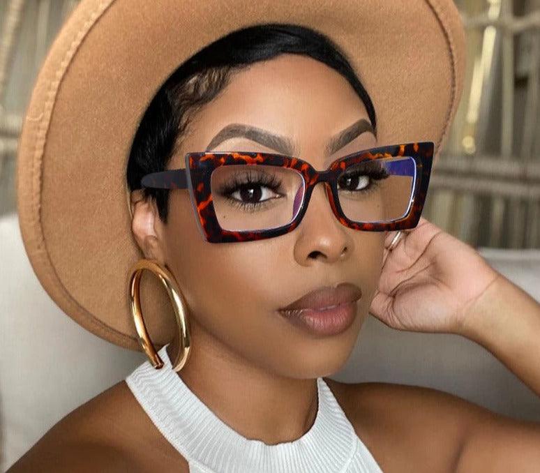 Victoria Eyeglasses - Tha Shade 0